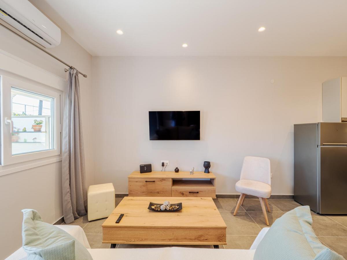 M&K - Maria'S Stylish Apartment Near Alykes Beach Corfu  Buitenkant foto