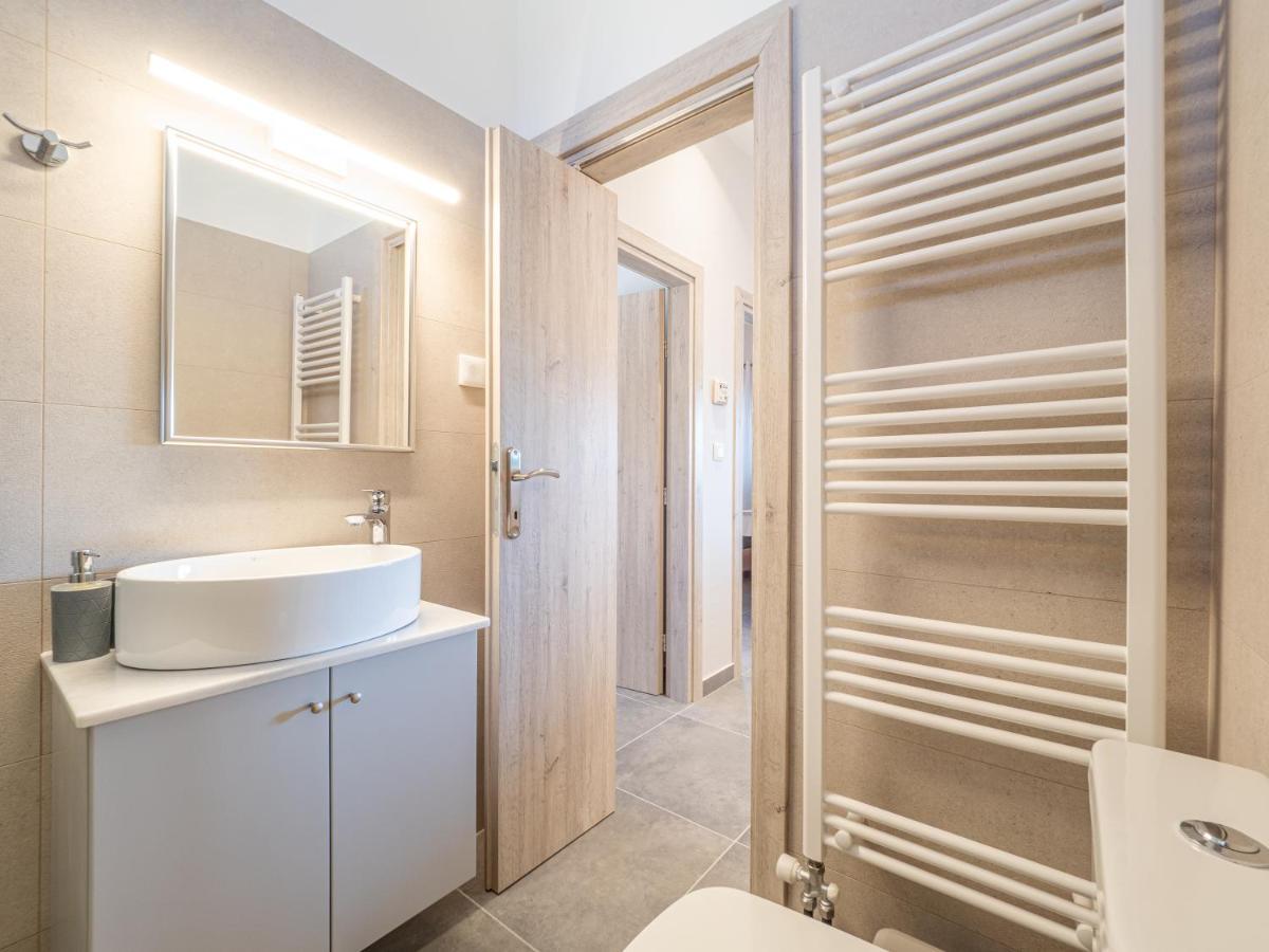M&K - Maria'S Stylish Apartment Near Alykes Beach Corfu  Buitenkant foto